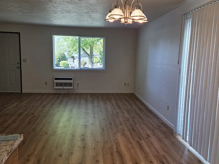 3422 Monarch Dr NE #3422 — Photo 3