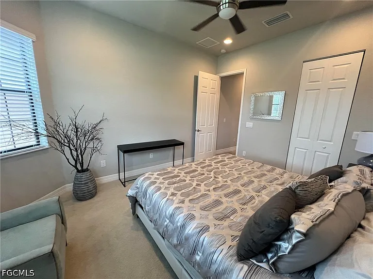 11624 Stonecreek Cir — Photo 17