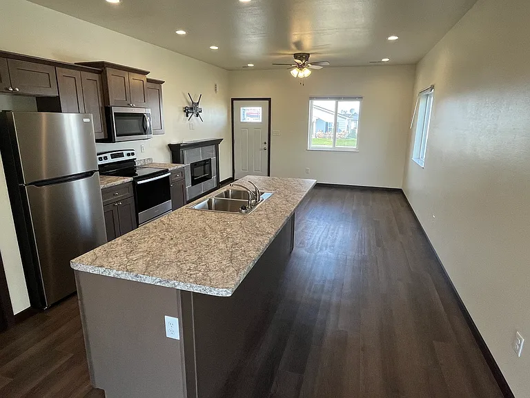 327 Post Oak Dr — Photo 4