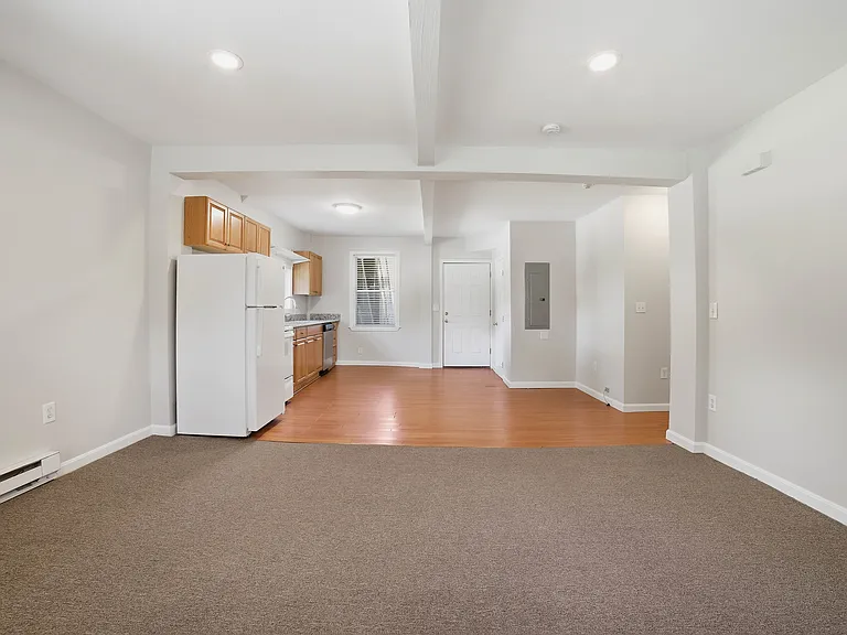 44 Howarth Rd #5 — Photo 7