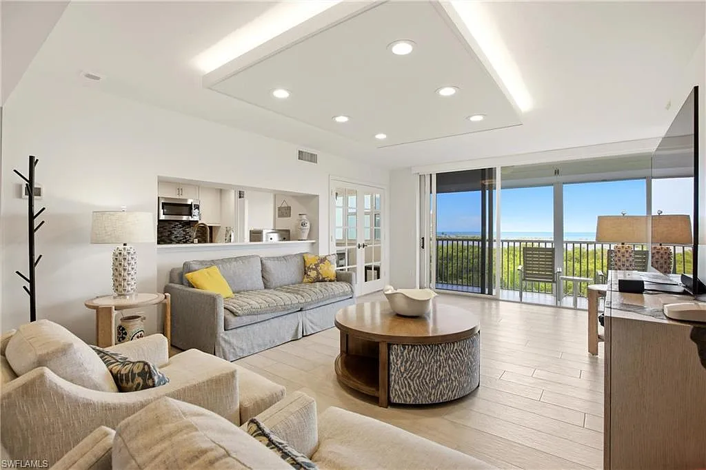 2 bed, 2.0 bath, 1263 sqft, $13,250 — Photo 4