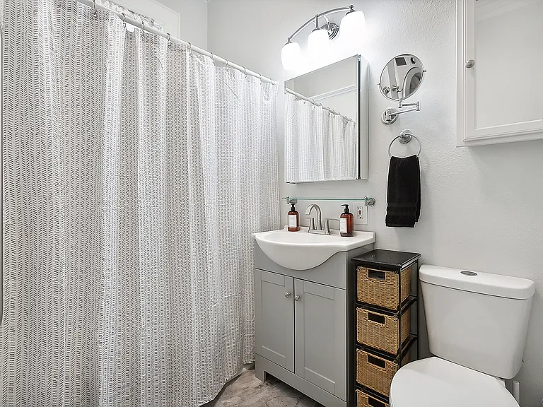 8710 Oak St — Photo 10