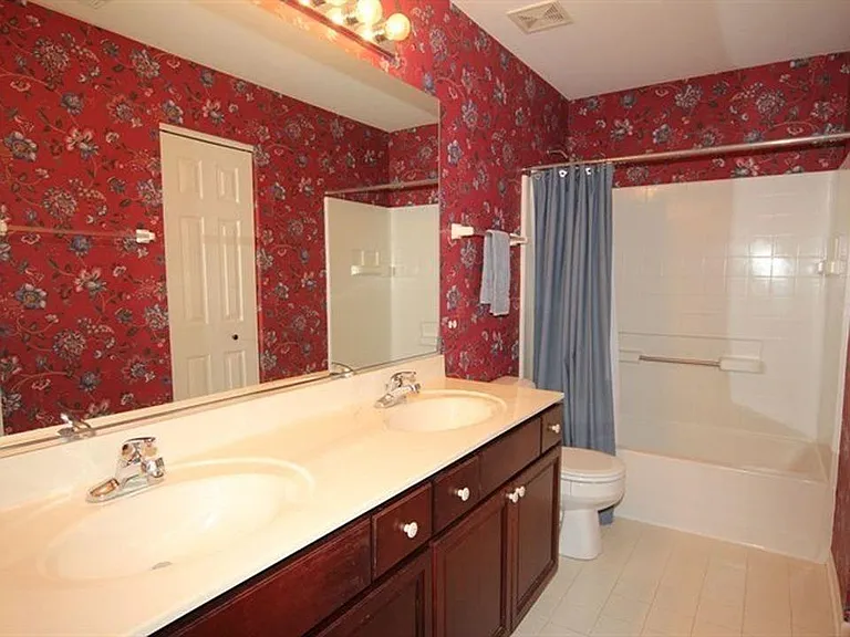 285 W Olmsted Ln — Photo 13