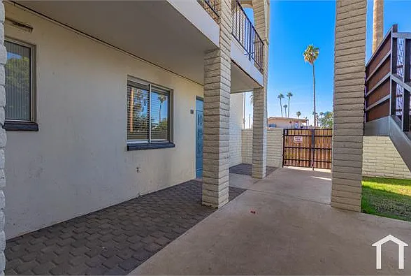 407 N Williams — Photo 2