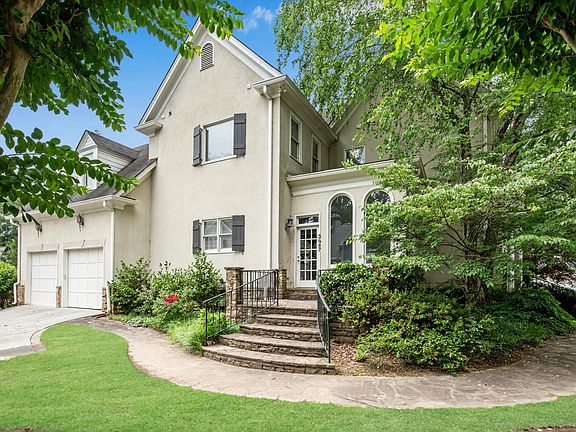 3rd image of 3687 Westbrooke Cir