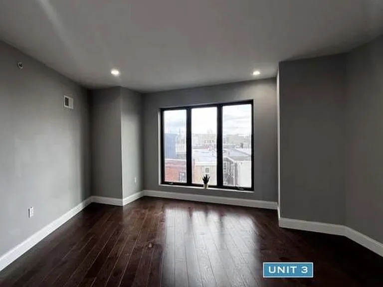 1606 Point Breeze Ave #3 — Photo 6