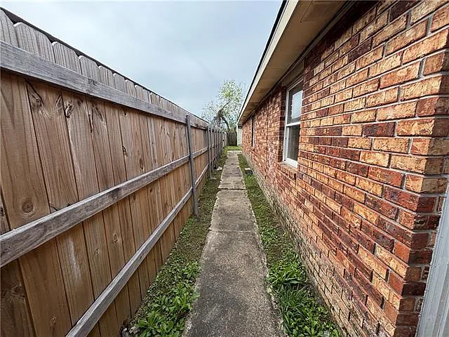 1486 Mandolin St — Photo 22