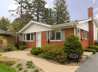 1711 Webster Ct, Wheaton, IL 60187