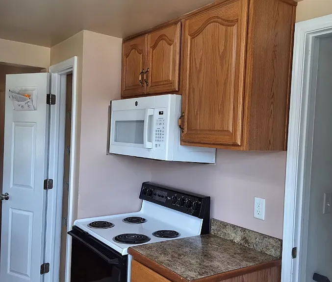 623 S College Ave — Photo 7