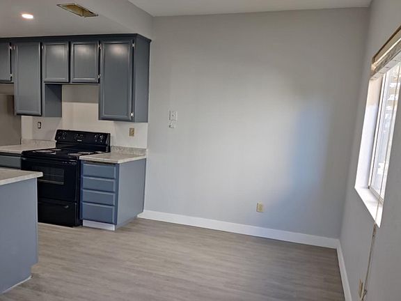 5th image of 1850 Blossom Ave APT 117