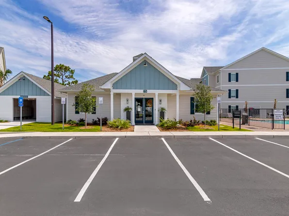 The Pointe Grand Apartment Homes