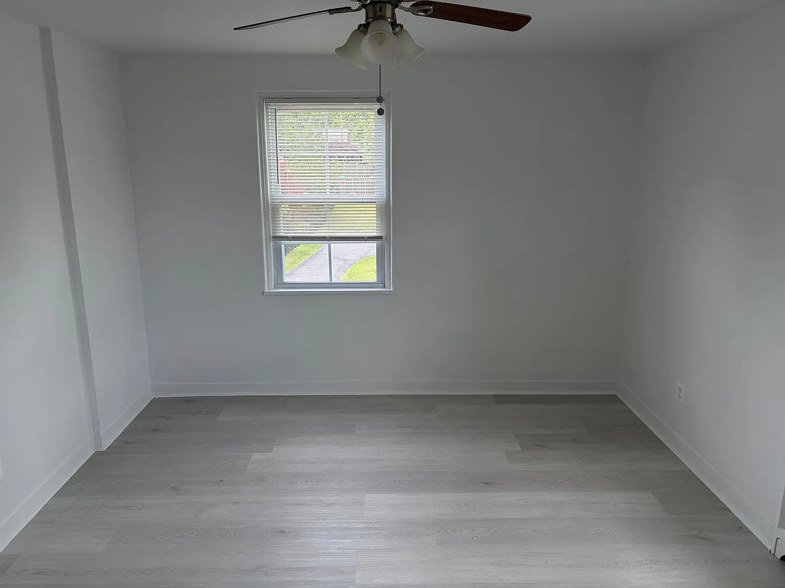 2 bed, 895 sqft, $1,699 — Photo 4