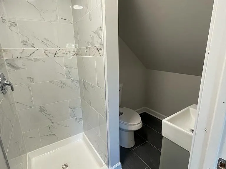 2917 W Cermak Rd #4R — Photo 15