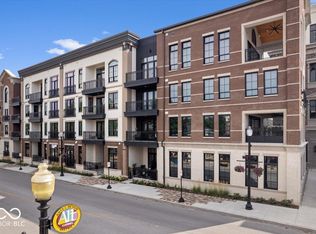 41 N Rangeline Rd #3, Carmel, IN 46032