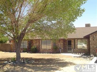 11947 Chimayo Rd, Apple Valley, CA 92308