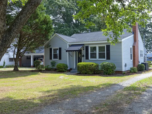 907 S 2nd St, Smithfield, NC 27577