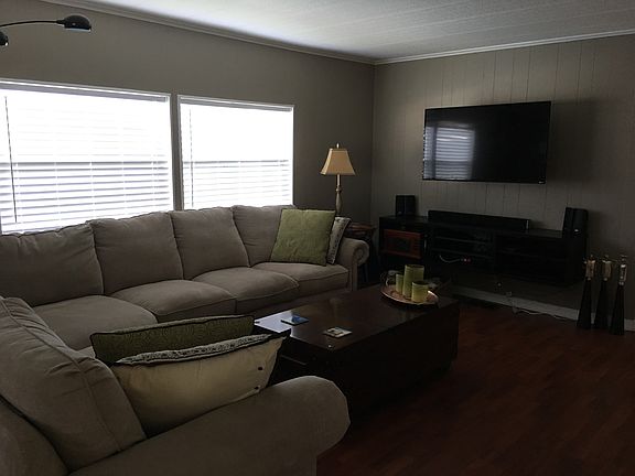 Every room newly painted