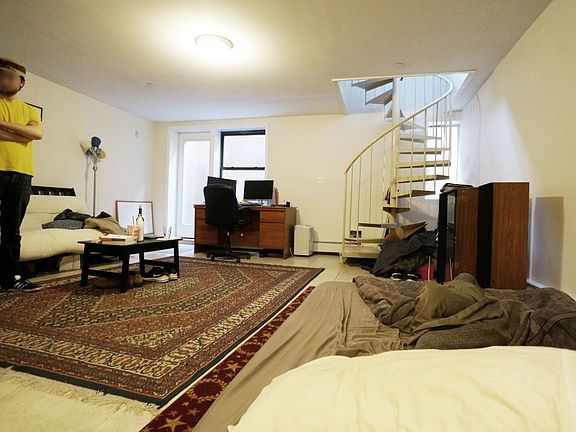 4th image of 27 Hope St #11R