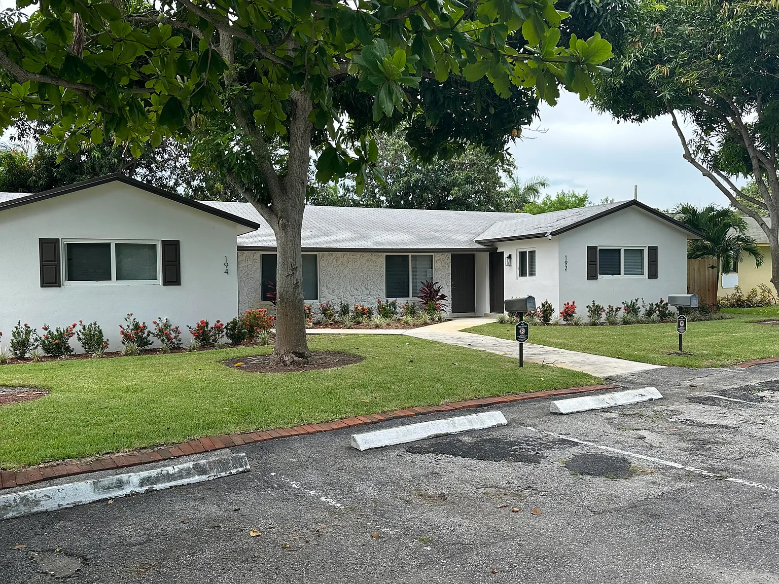 2 bed, 2.0 bath, 1040 sqft, $2,900 — Photo 2