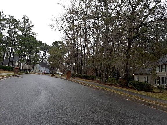 3rd image of 1000 Williamsburg Dr
