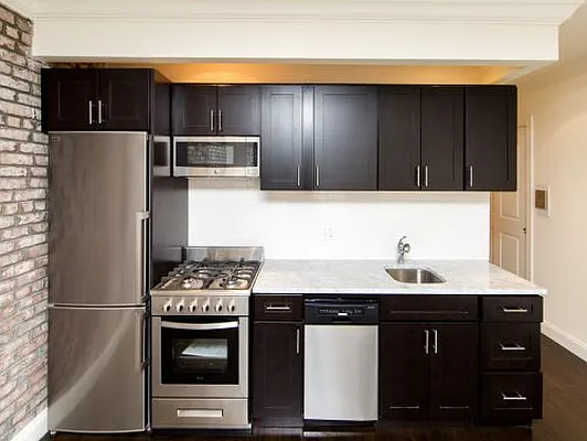 Rented by Icon Realty Management | media 11