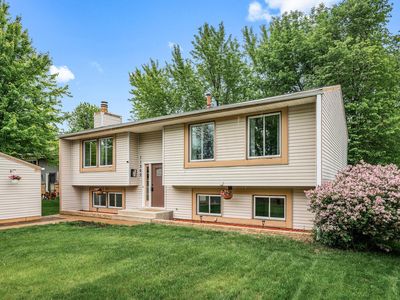 11560 Red Fox Dr, Osseo, MN, 55369