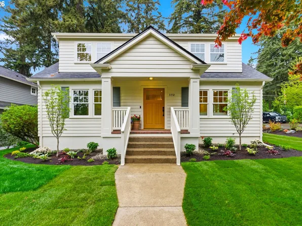 592 9th St, Lake Oswego, OR 97034