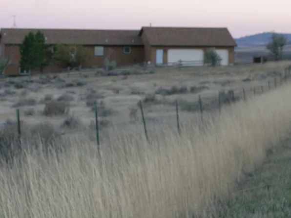 1528 Highway 421, Joliet, MT 59041