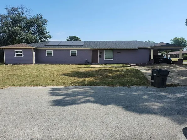 472 Knox St, West Helena, AR 72390
