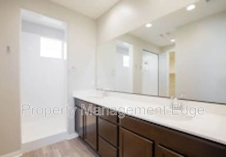 30524 Fragrant St — Photo 11