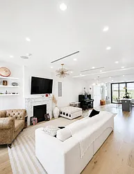 2077 Pacific Street, #2
