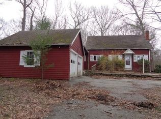 36 Dawson St, Glocester, RI 02814