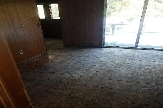 2nd image of 317 Skate Creek Rd