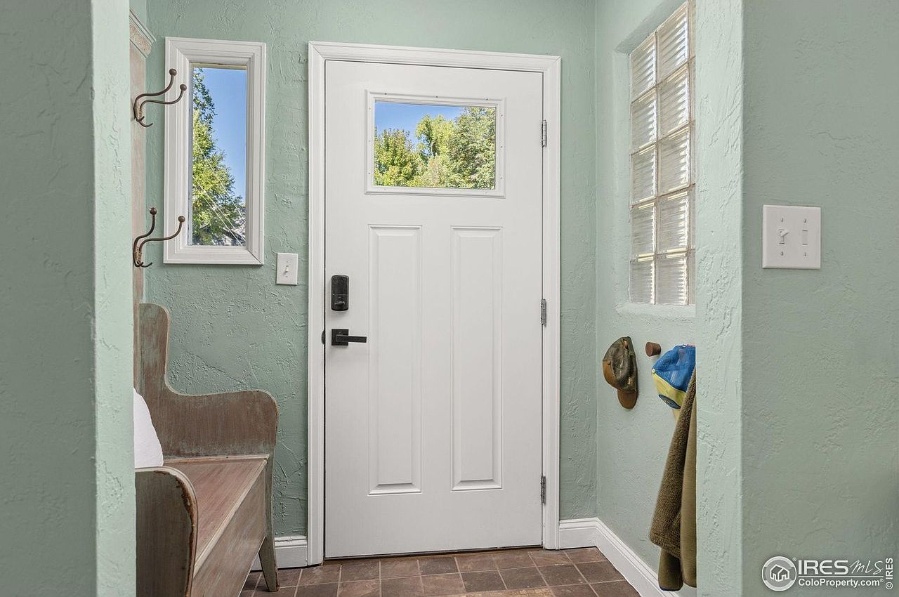 1301 Spruce Ave - Photo 7