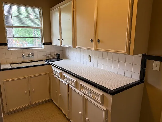 Building Photo - 3344 Carol Dr #4