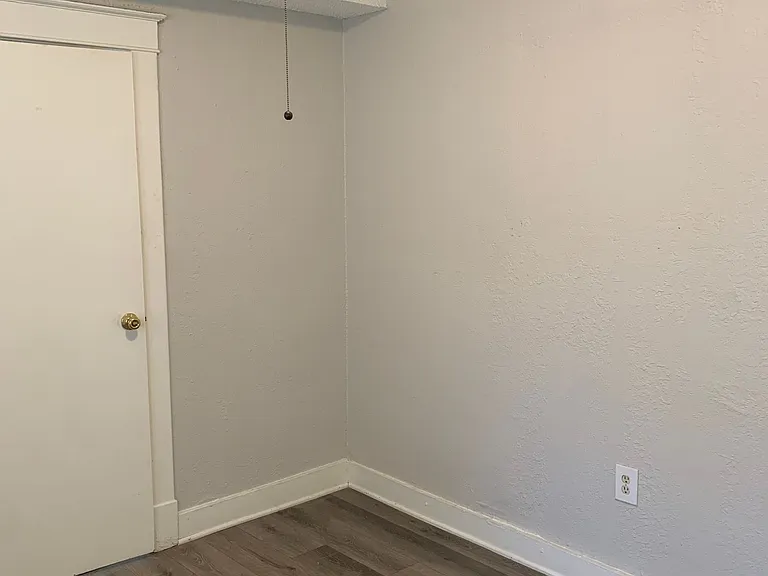 4111-4113 Walnut St — Photo 13