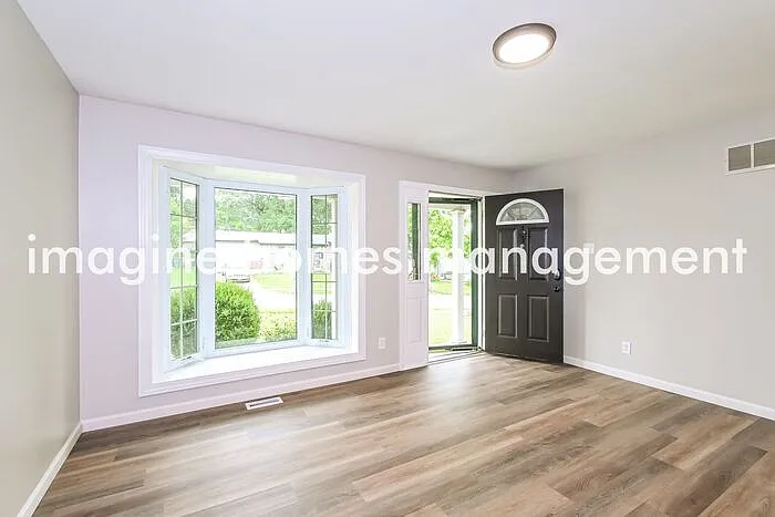 4269 Massabielle Dr — Photo 3