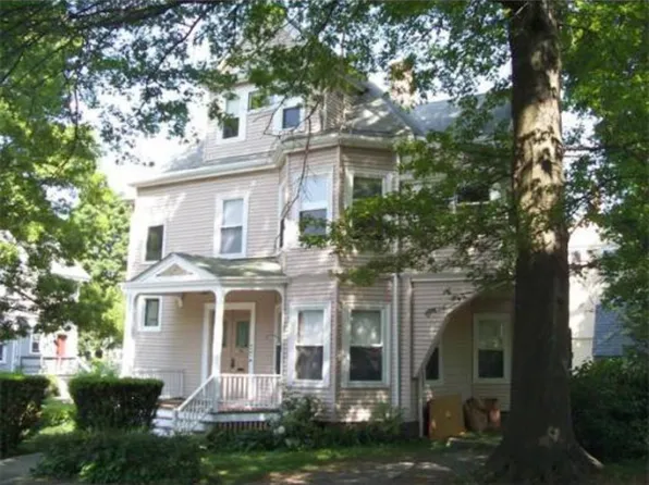 26 Maple Ave #1, Newton, MA 02458