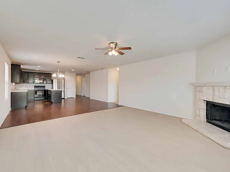 3004 Pinyon Pl — Photo 2