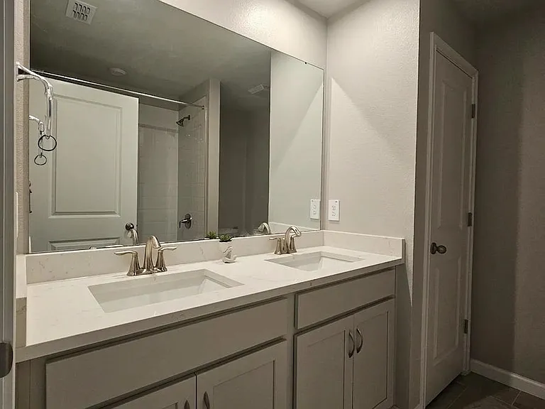 Bathroom 2 Vanity