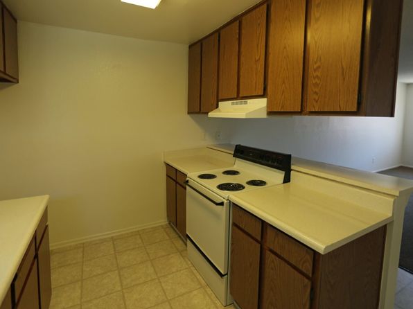 Sunset Pointe | 501 E Virginia Way, Barstow, CA