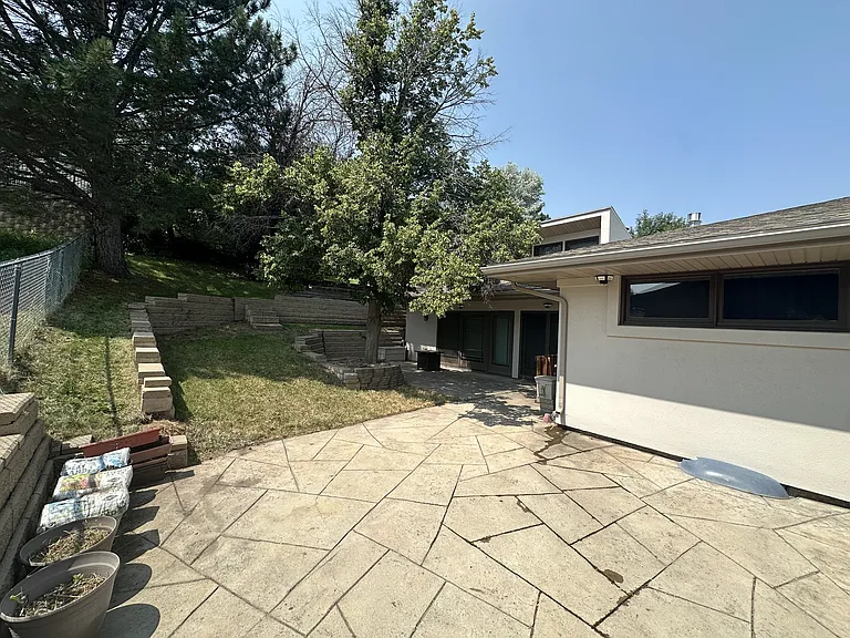 2750 Greenbriar Dr — Photo 29