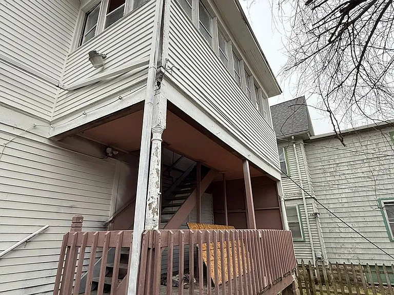 1132 Monroe Ave — Photo 8