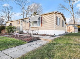 11 Whitewood Rd, Killingworth, CT 06419