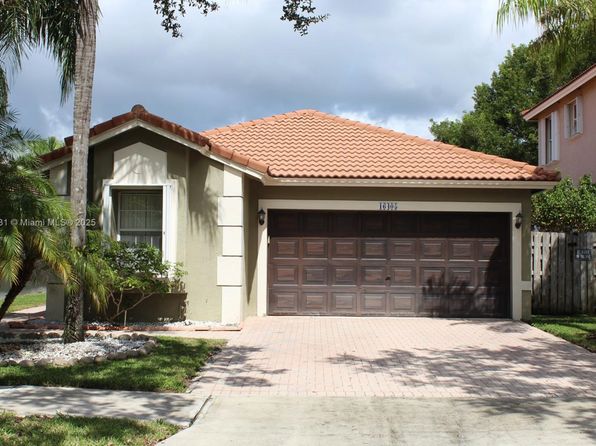 16405 Sapphire St #16405