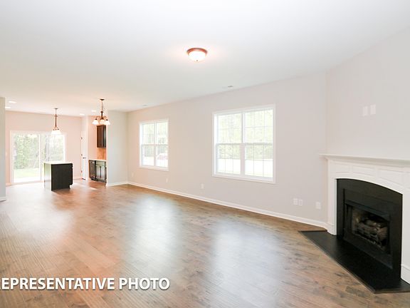 3rd image of 368 Brodie Rose Landing Way