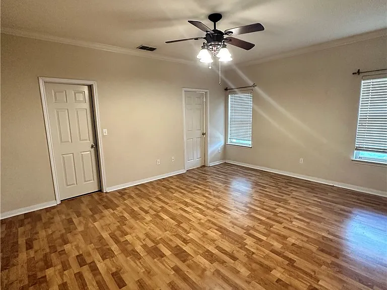 2545 Las Brisas St — Photo 19