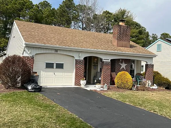 38 Twyford La, Manchester, NJ 08759