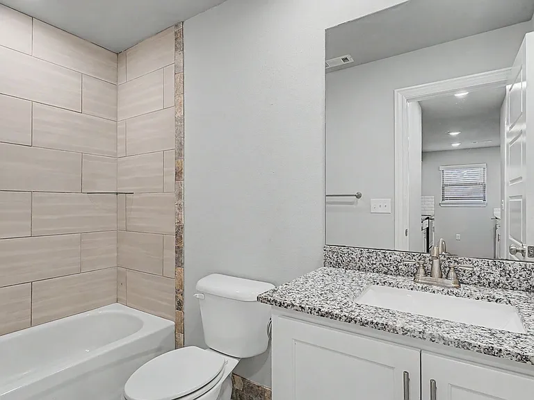 604 E Osage Trce — Photo 8