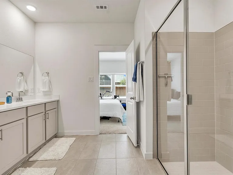 108 Blackwell Ln — Photo 12
